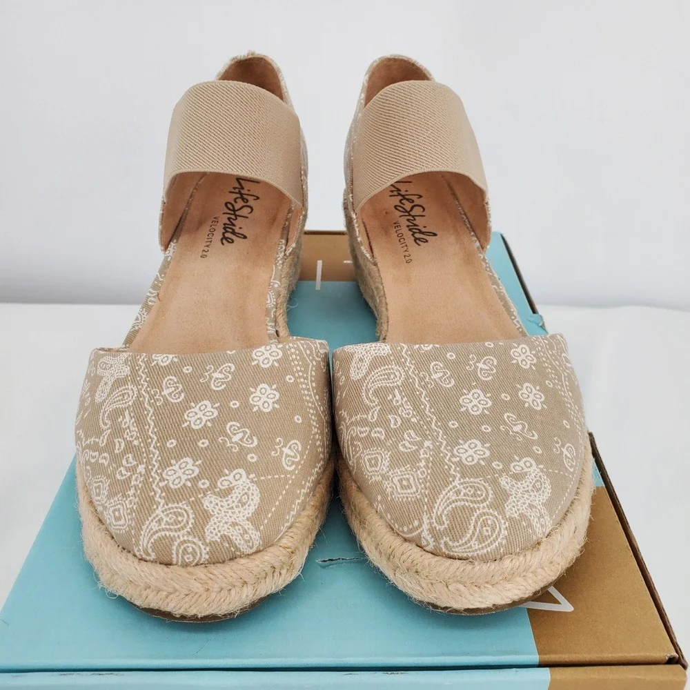 LifeStride Womens 9.5M Velocity 2.0 Kaylee Espadrille Wedge Sandal Khaki Stretch